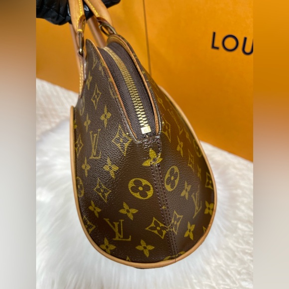 ❌SOLD❌  🌸ELLIPSE PM HANDBAG MONOGRAM - Picture 8 of 16